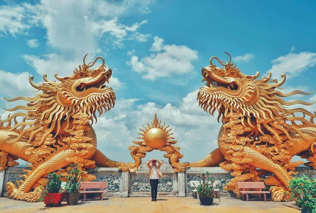 Du xuân vãn cảnh chùa đẹp gần Sài Gòn | VIETRAVEL