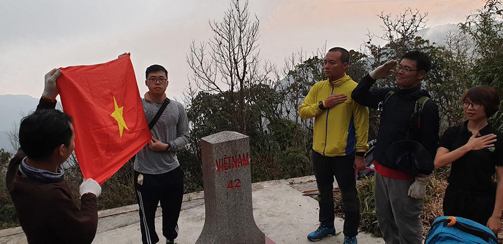 5 cột mốc biên giới Việt Nam cho người đam mê chinh phục | VIETRAVEL