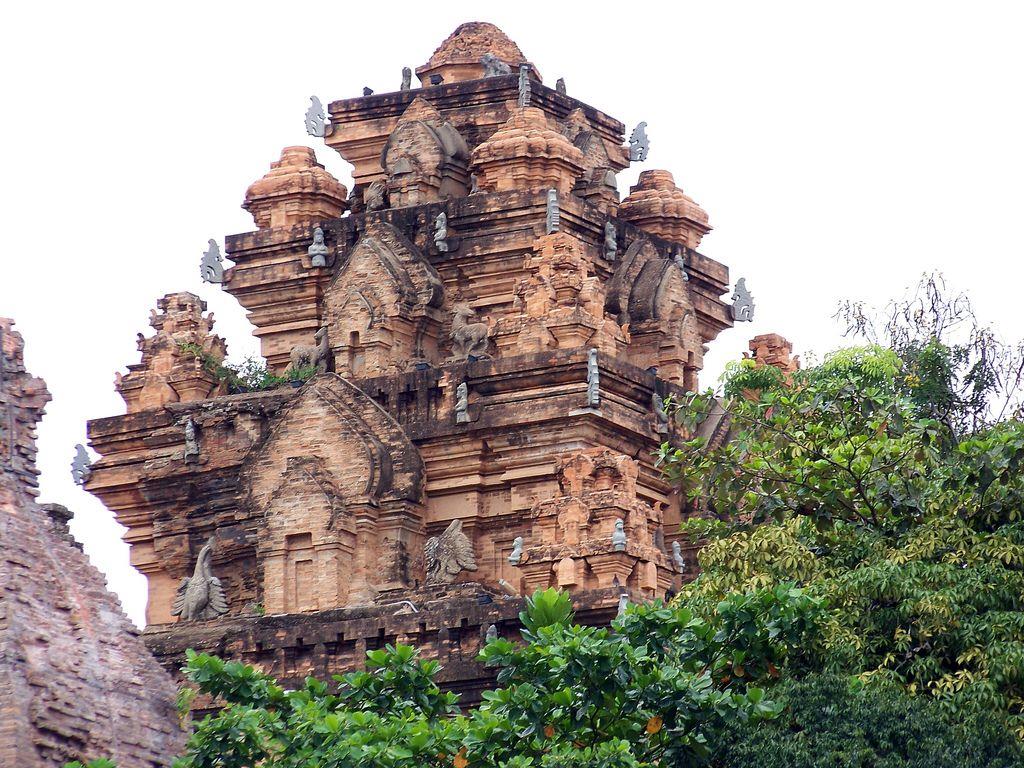 Kiến trúc độc đáo của tháp Bà Ponagar Nha Trang