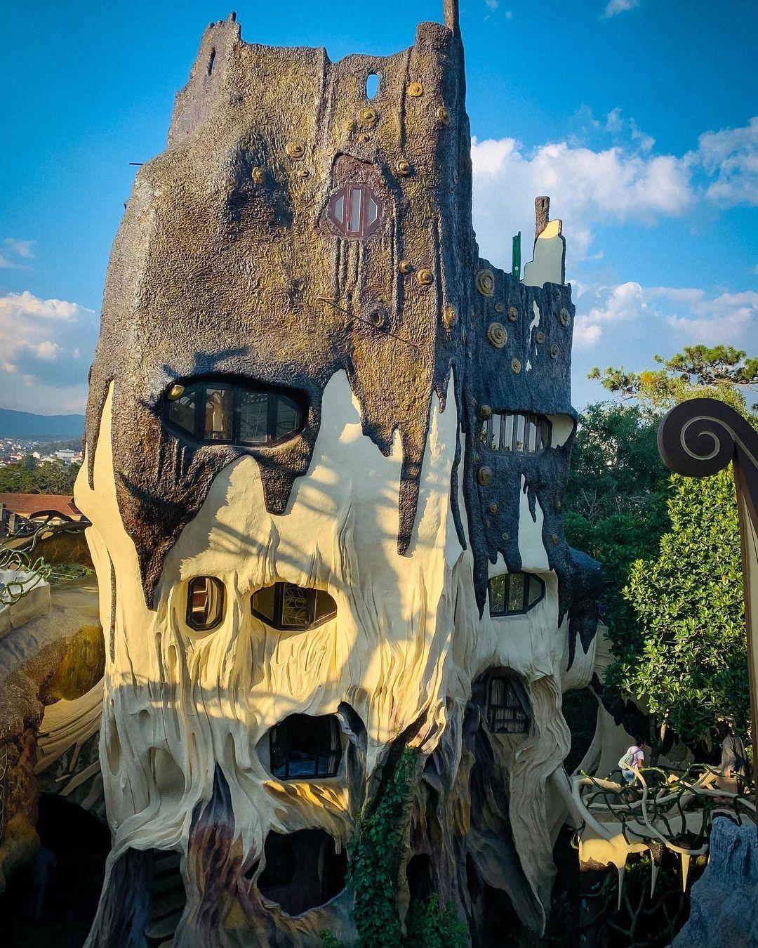 Crazy House, Việt Nam