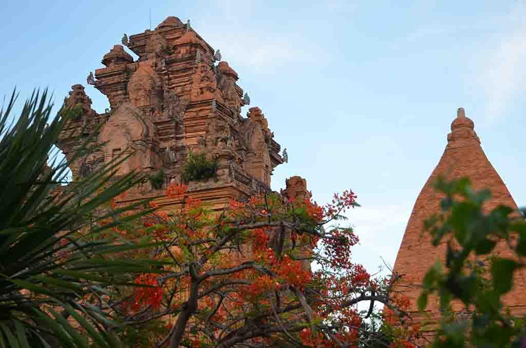 Tháp Bà Ponagar – Nha Trang