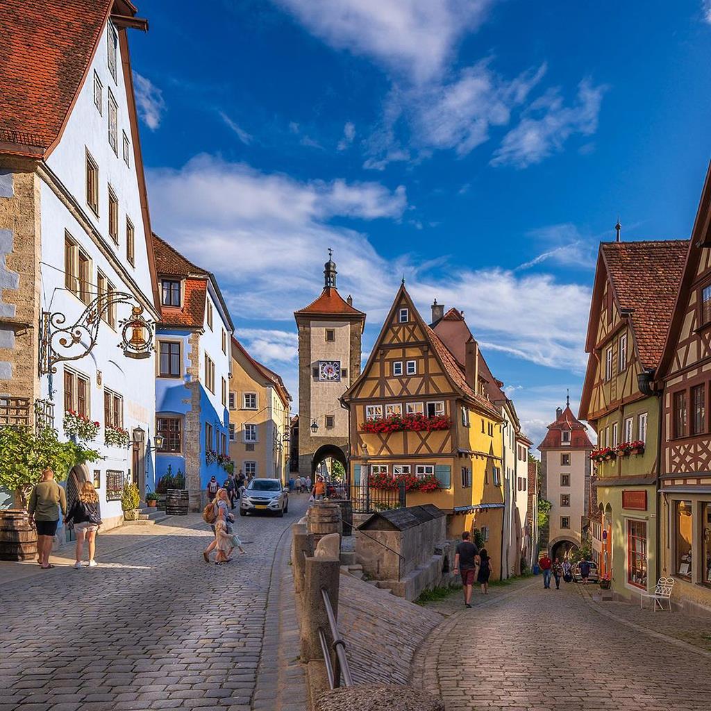 Tham quan thị trấn cổ xinh đẹp Rothenburg ob der Tauber