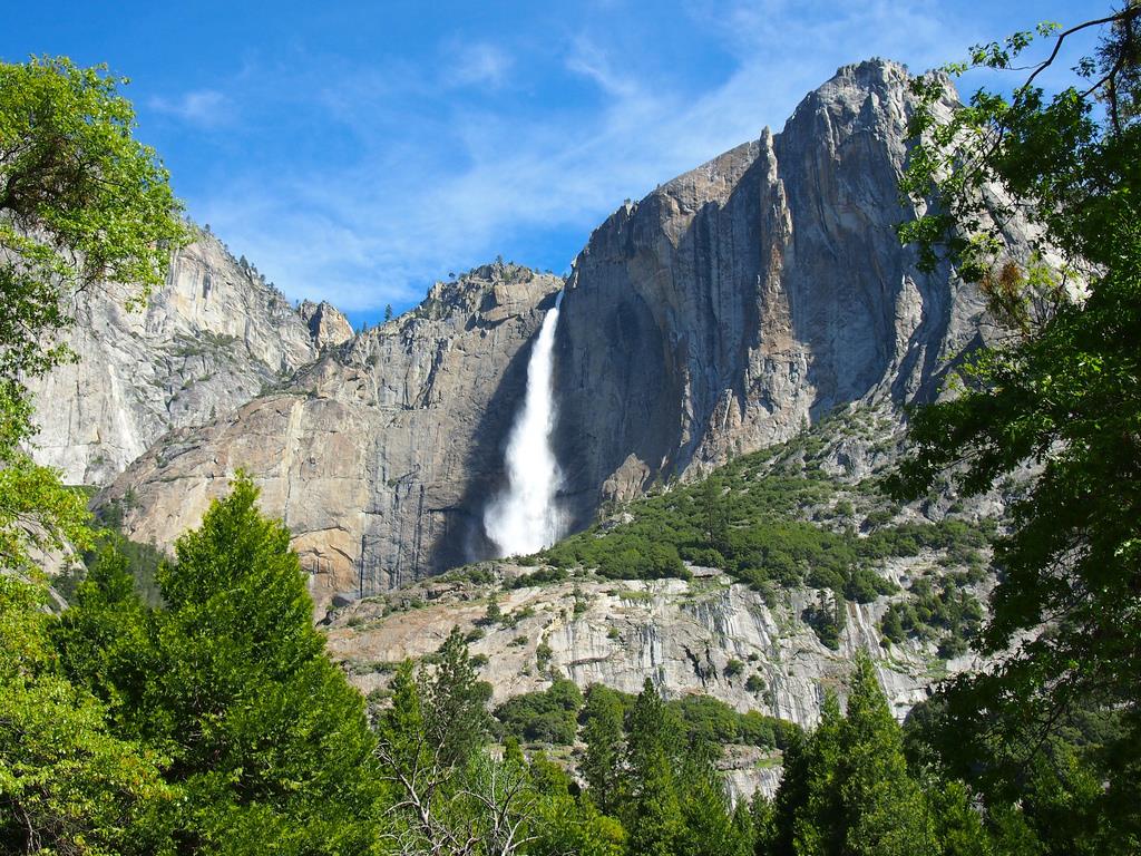 Thác nước nổi bật ở California Mỹ - Yosemite