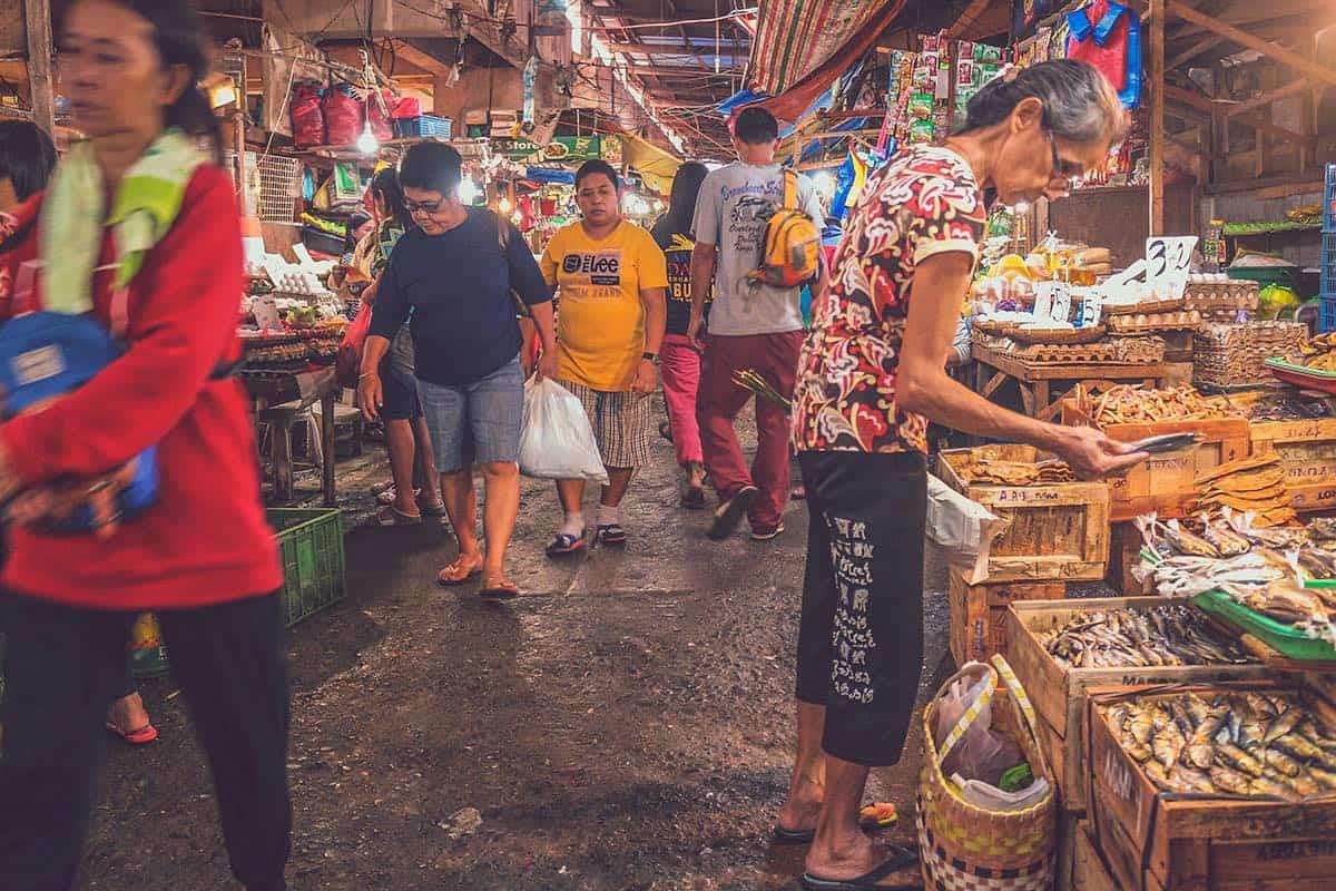 Khu chợ hải sản Filipino
