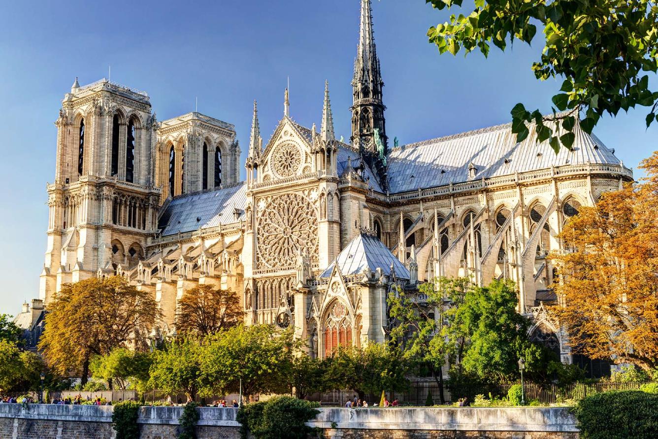 Nhà thờ Đức Bà Paris – nơi cất giấu nét kiến trúc Gothic độc đáo