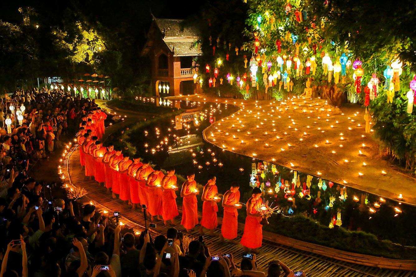 Lễ hội đèn cầy - nơi “hút” rất nhiều du khách khi du lịch Thái Lan