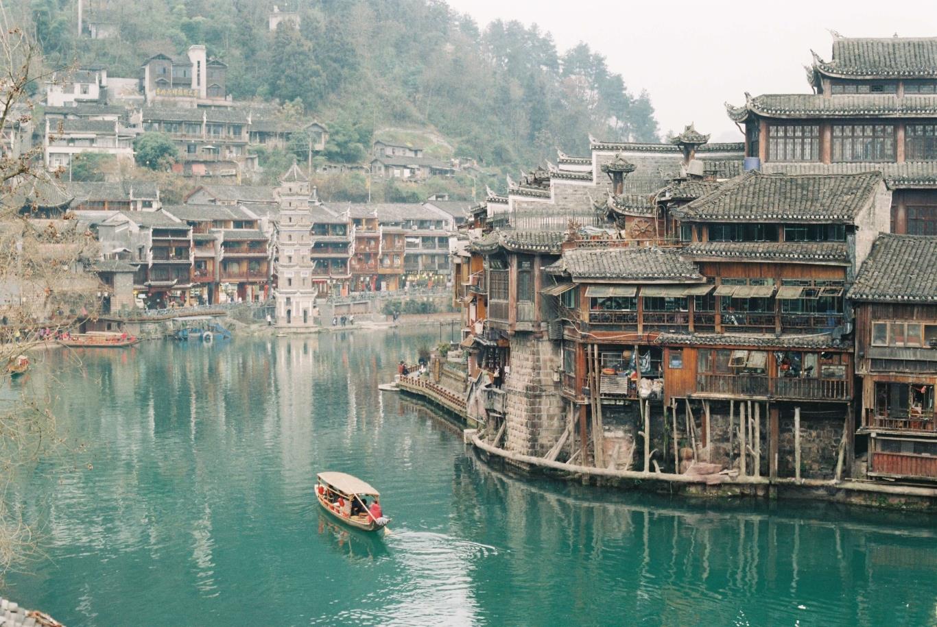 Mê đắm với vẻ đẹp huyền ảo của Phượng Hoàng Cổ Trấn  trấn cổ đẹp nhất  Trung Quốc  BlogAnChoi