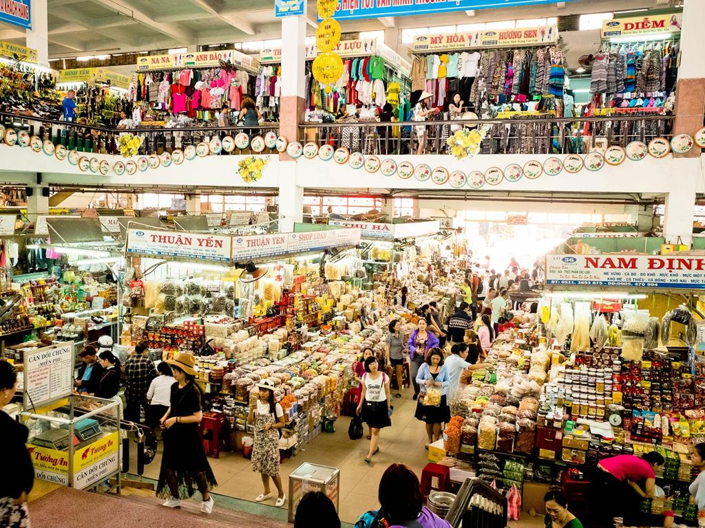 1. Chợ Hàn - thiên đường ẩm thực và mua sắm