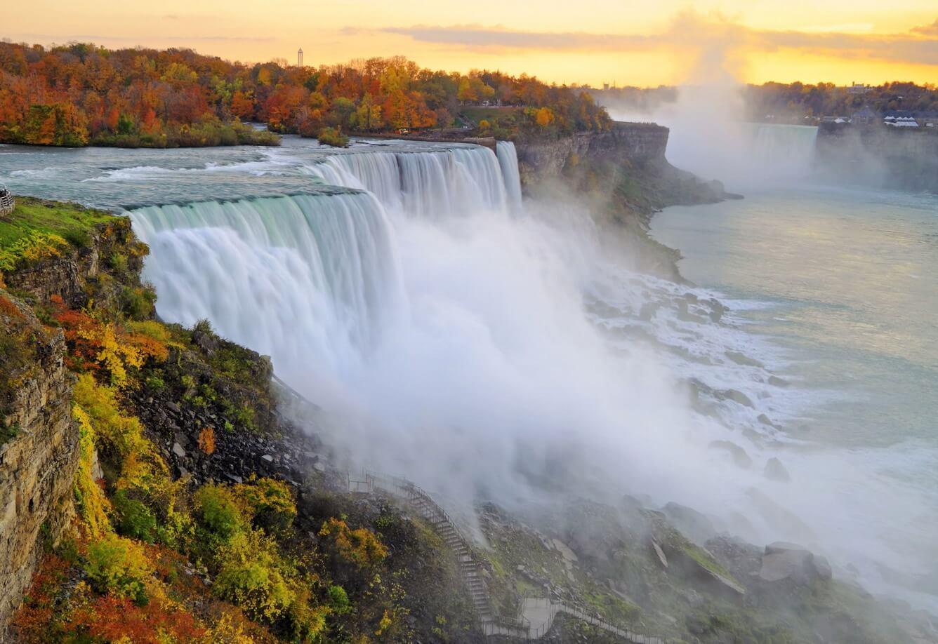 Du lịch thác Niagara đẹp nhất mùa thu | VIETRAVEL