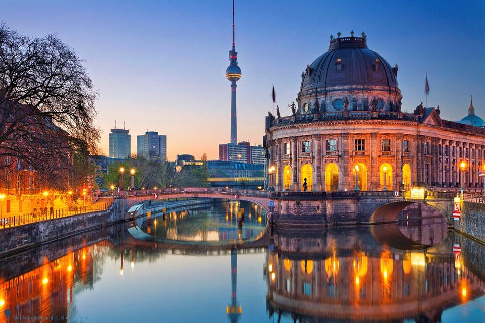 Top 4 địa điểm du lịch Berlin - Đức lấy cảm hứng từ bức tường Berlin