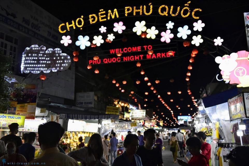Du lịch chợ đêm Phú Quốc - Thỏa mãn niềm đam mê ẩm thực xứ đảo