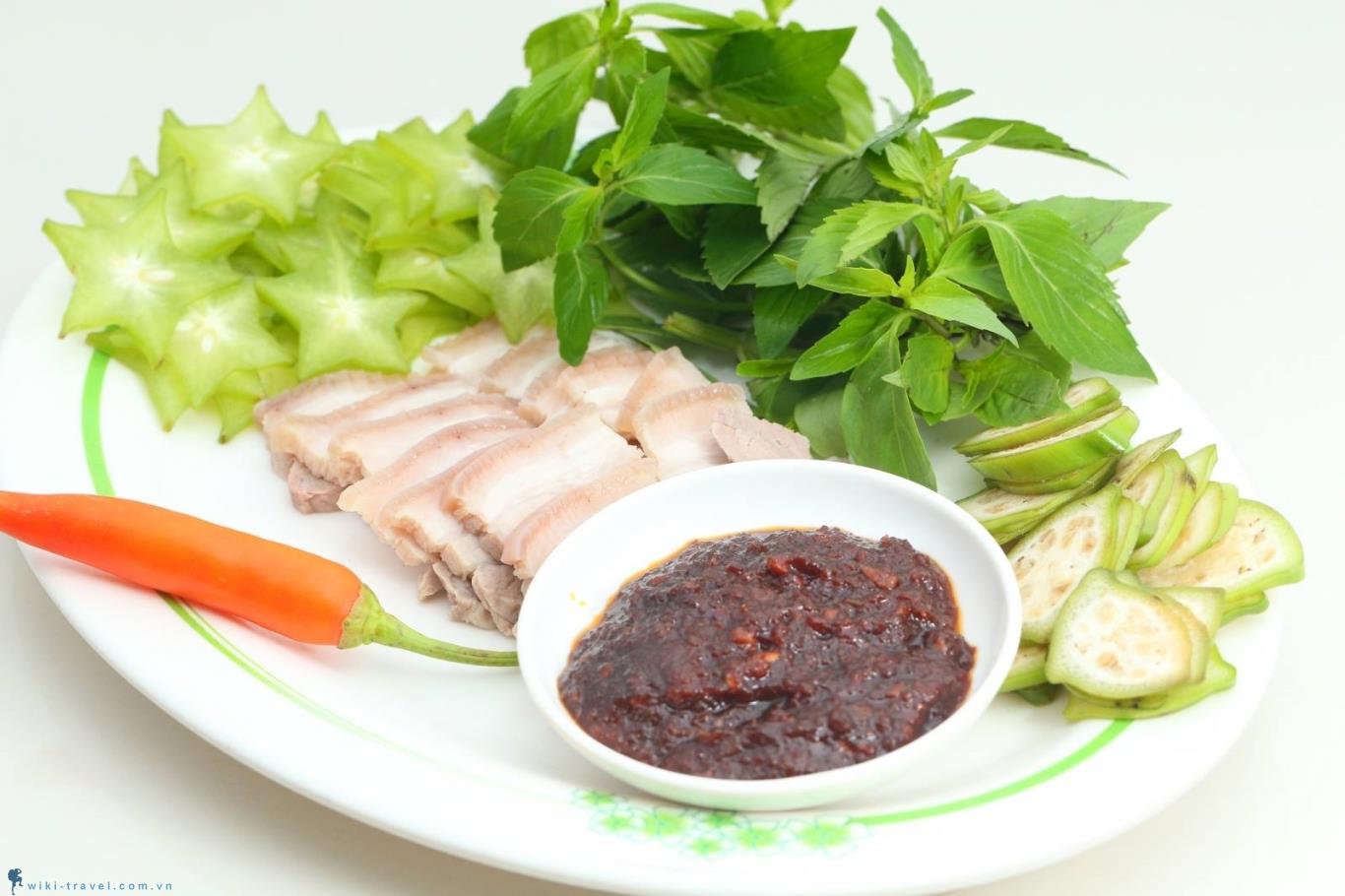 Khám phá nét đặc trưng của văn hóa ẩm thực miền Trung | VIETRAVEL