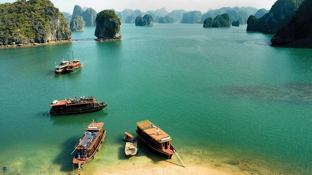 Hạ Long, điểm du lịch hàng đầu Việt Nam