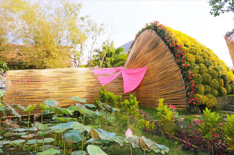 Du lịch Đồng Tháp check in làng hoa Sa Đéc, vườn quýt hồng 