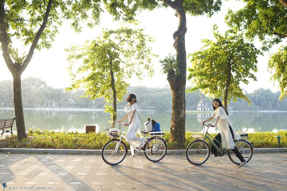Gọi tên những cung đường đạp xe yêu thích của người Hà Nội