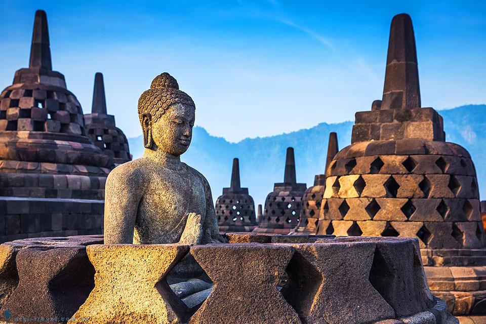Borobudur, ngôi chùa Phật giáo lớn nhất thế giới ở Indonesia