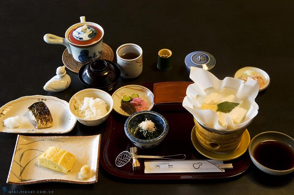 Khám phá văn hóa ẩm thực độc đáo trong du lịch mùa đông Nhật Bản