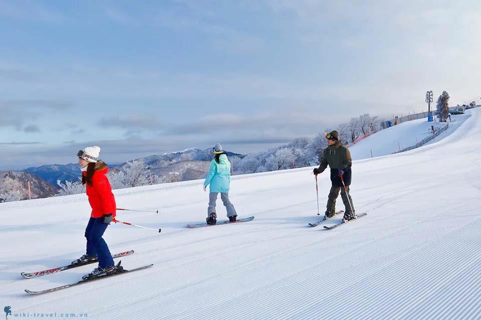 Top 7 khu trượt tuyết lớn và đẹp nhất cho chuyến du lịch Hàn Quốc mùa đông
