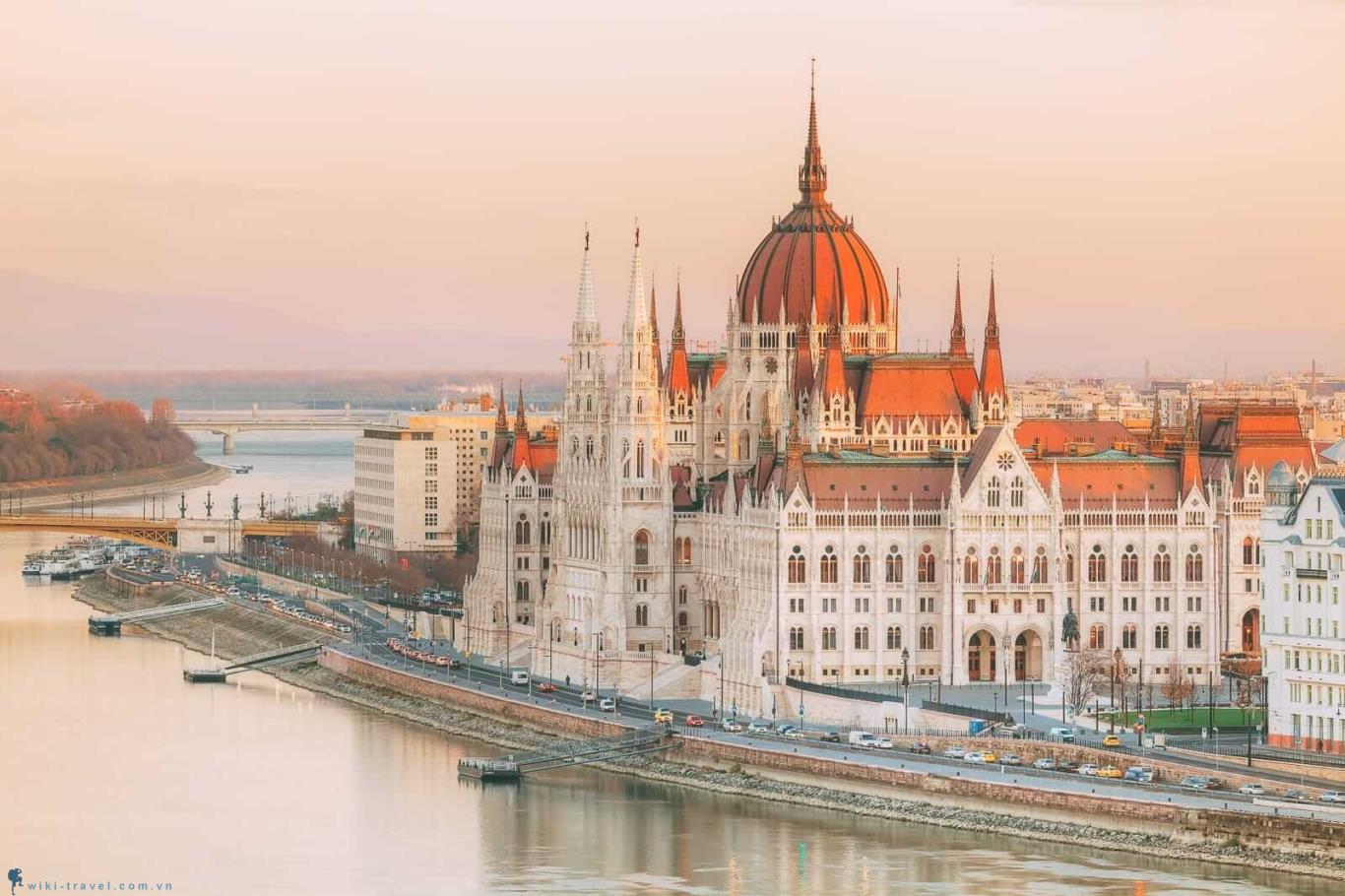 Đến Budapest, nơi những chiếc cầu kể chuyện