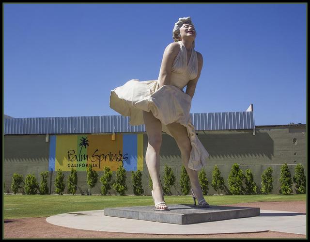 Bức tượng Forever Marilyn ở Palm Springs, Mỹ
