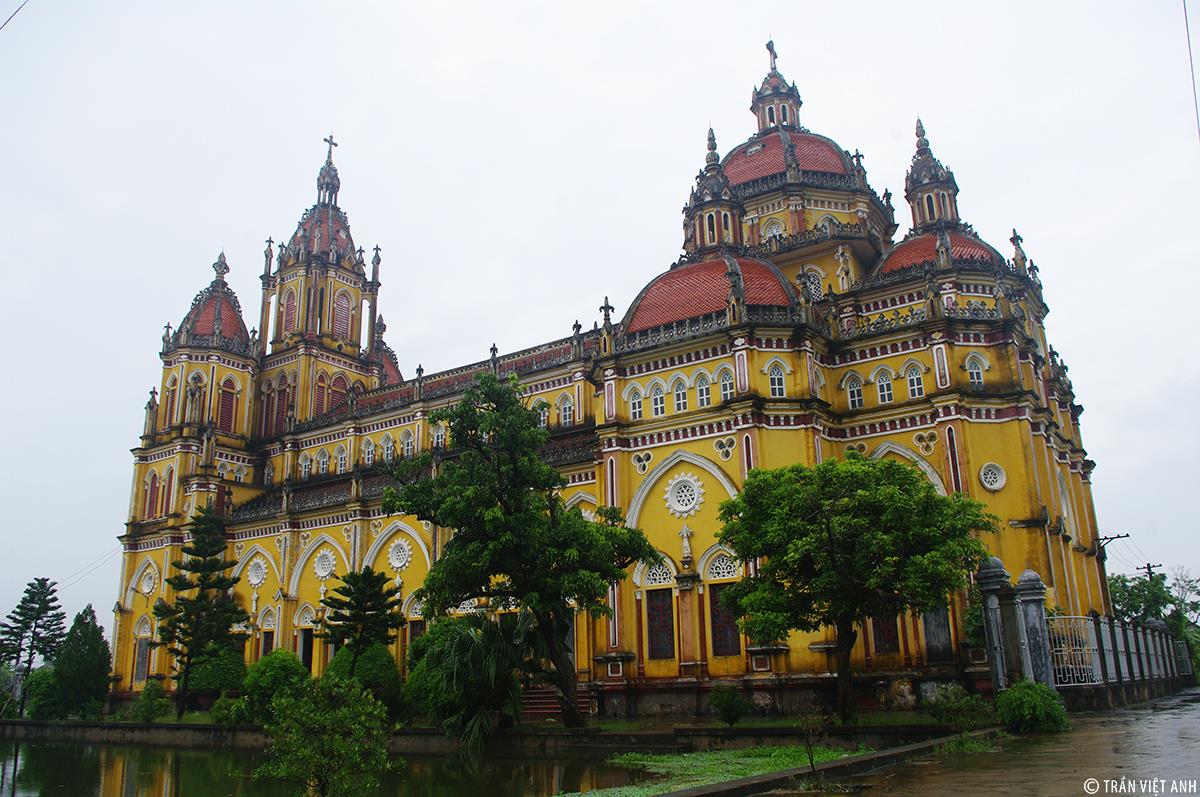 9. Nhà thờ Phú An