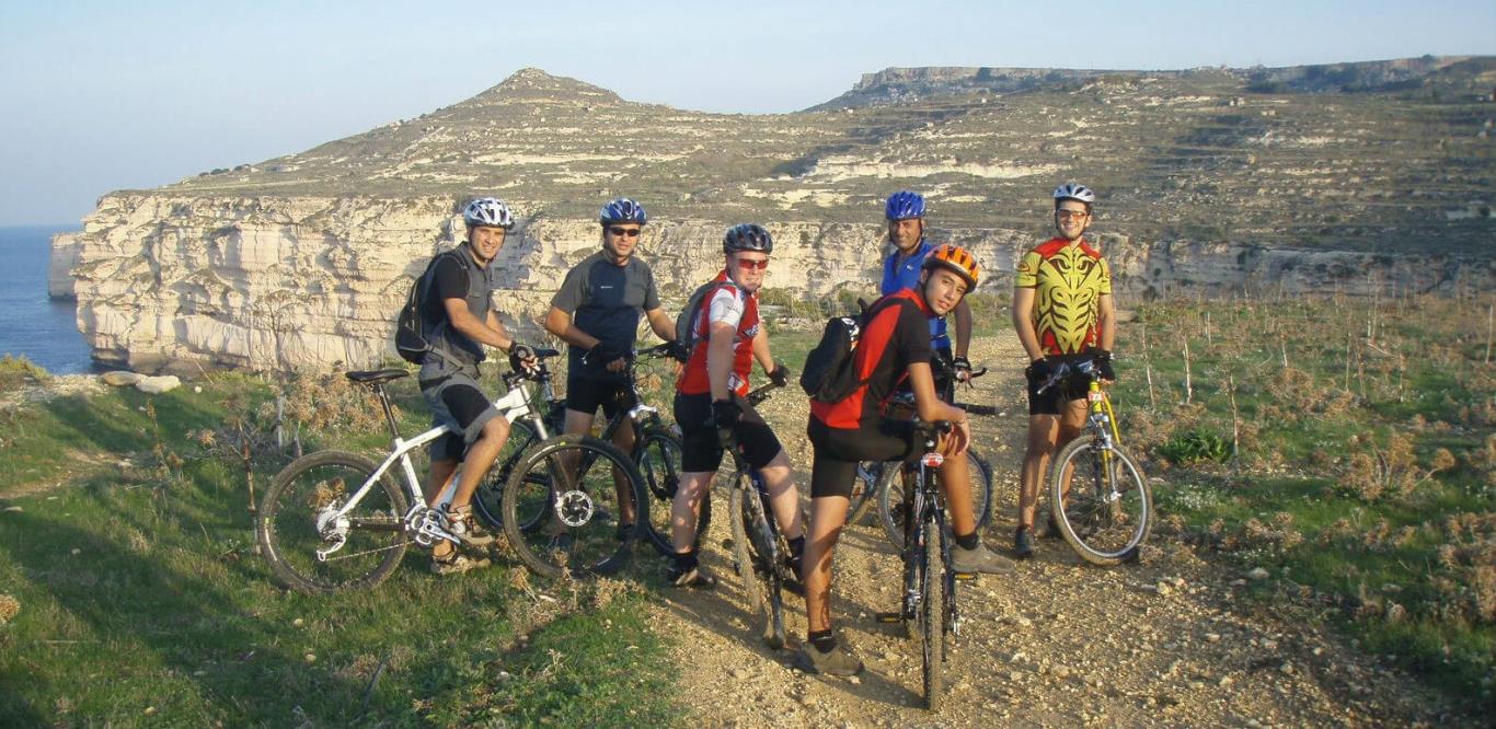 6. Khám phá Malta bằng xe đạp