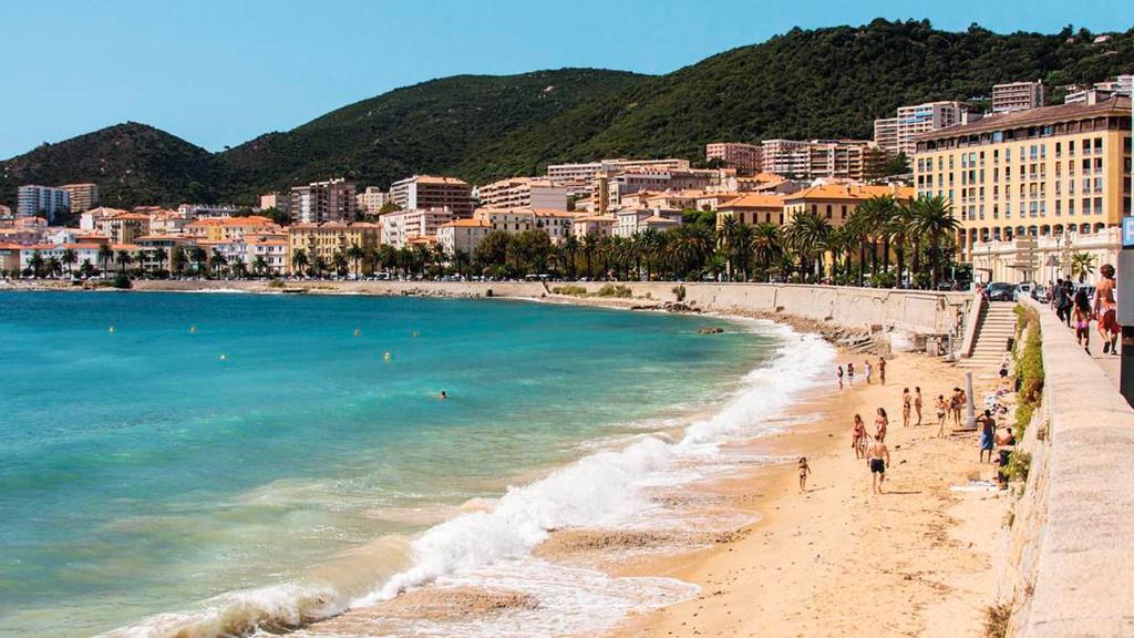 Ajaccio ở Corsica, Pháp (tăng 177%): 