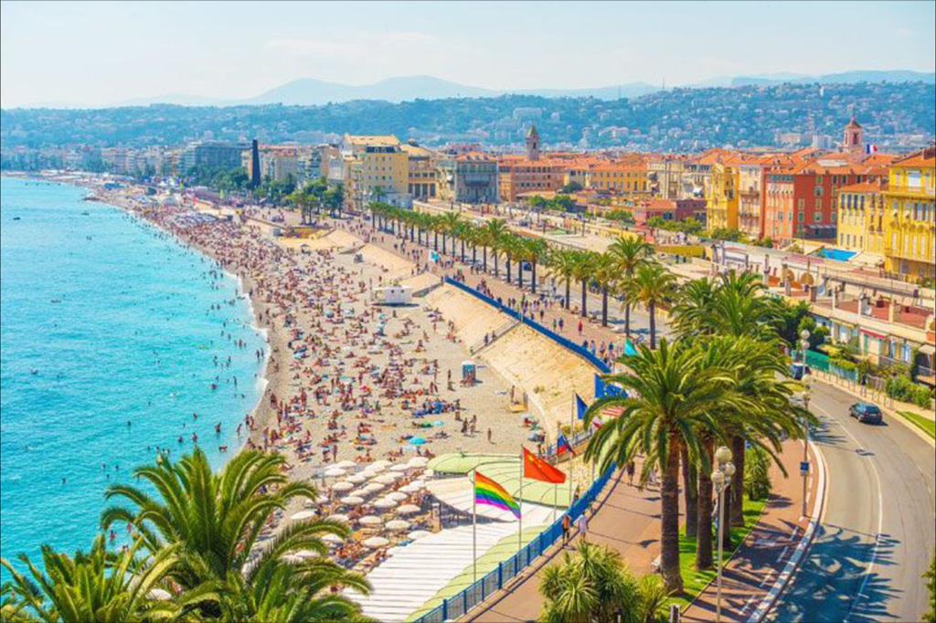 Con đường ven biển Promenade des Anglais