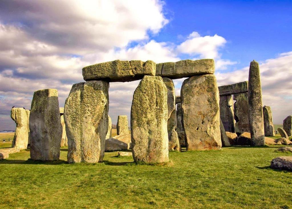 Vòng tròn đá Stonehenge, Anh
