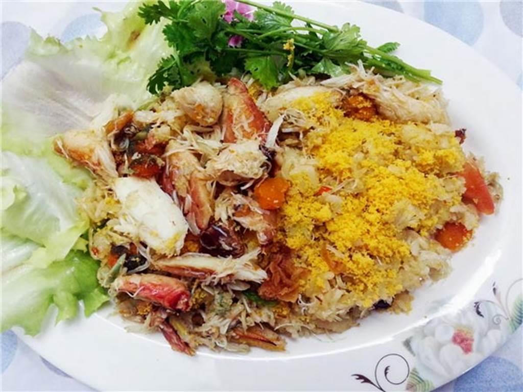 Fried rice with crabs