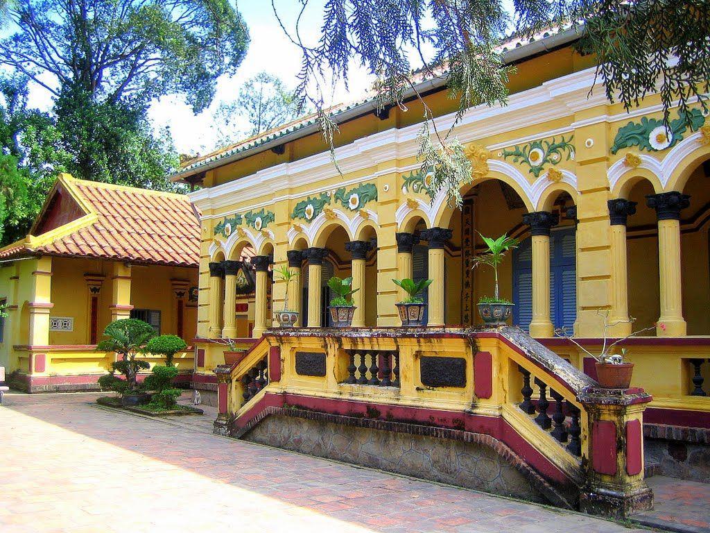 Nam Nha Pagoda