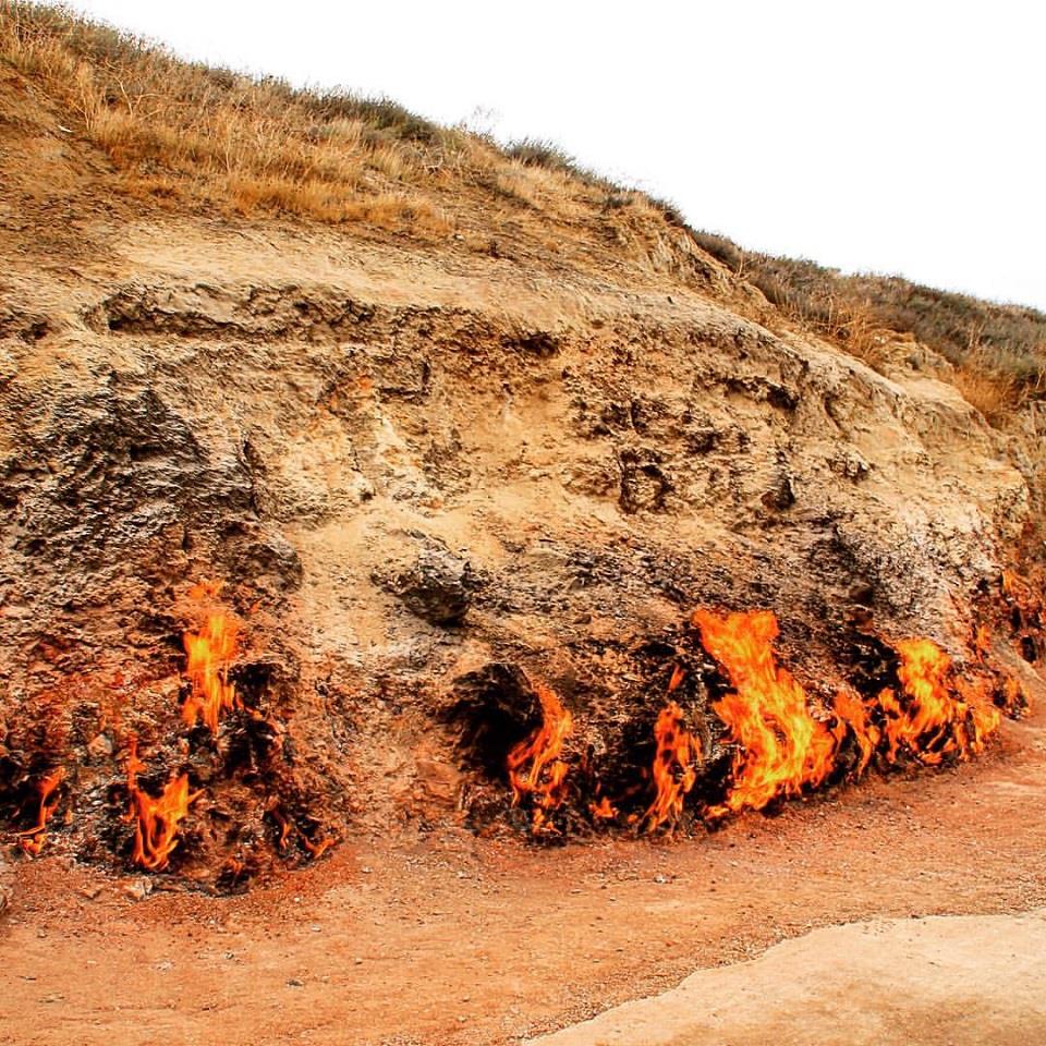 Ngọn lửa đóng vai trò quan trọng trong tôn giáo Zoroastrian cổ đại