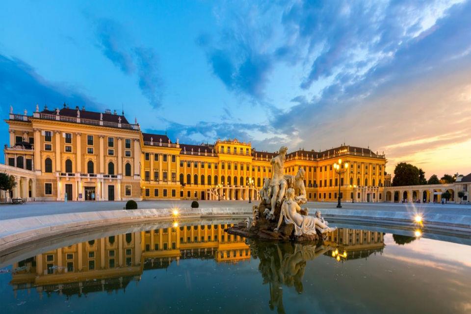 Cung điện Schonbrunn, Áo