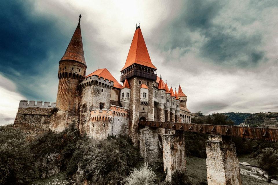  Pháo đài Corvin, Romania