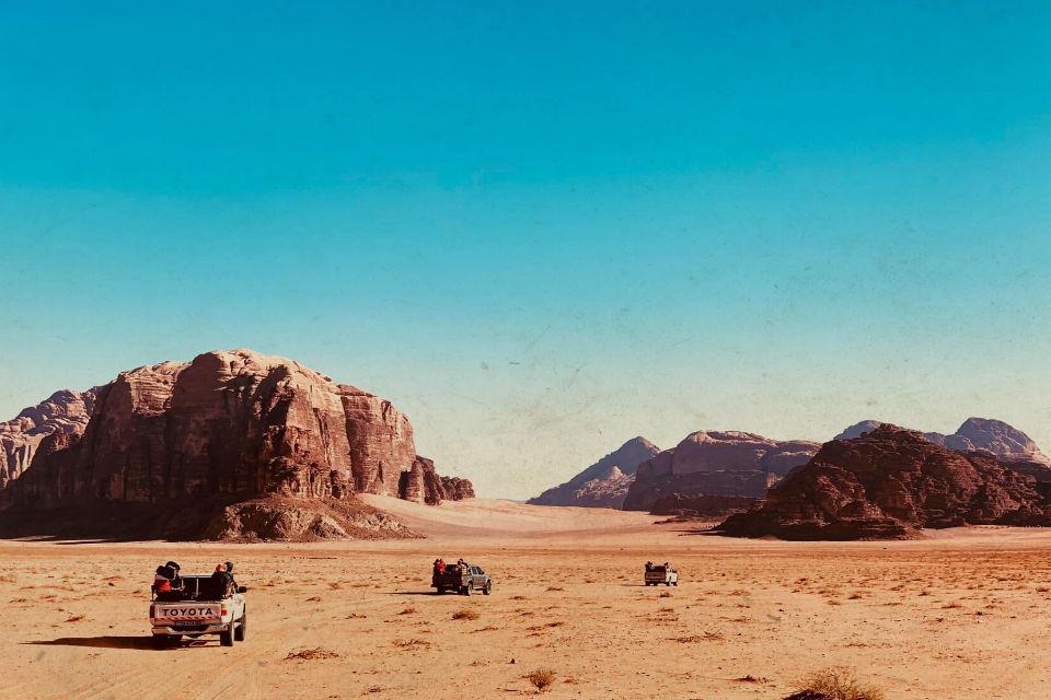 Lạc bước ở thung lũng Wadi Rum