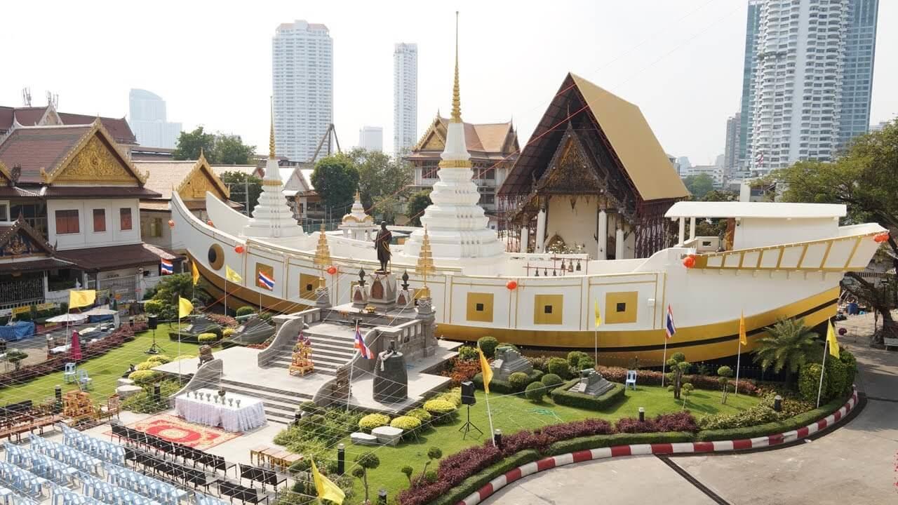 Đón Tết tại Thái Lan, thưởng thức ẩm thực tại tòa nhà cao nhất Bangkok |  VIETRAVEL
