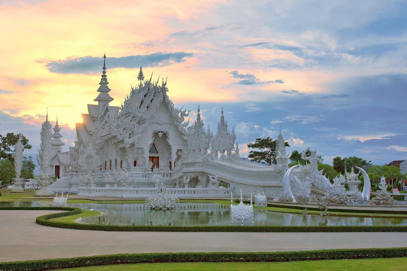 Wat Rong Khun (Thái Lan)