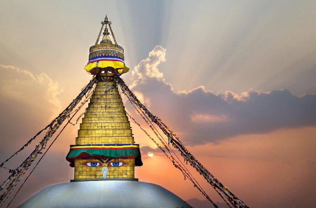 Nhìn vào mắt Boudhanath Stupa