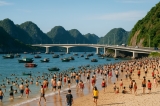 Sự Bùng Nổ Du Lịch Tại Cát Bà: Khách Du Lịch Tăng Đột Biến và Hạ Tầng Cải Thiện