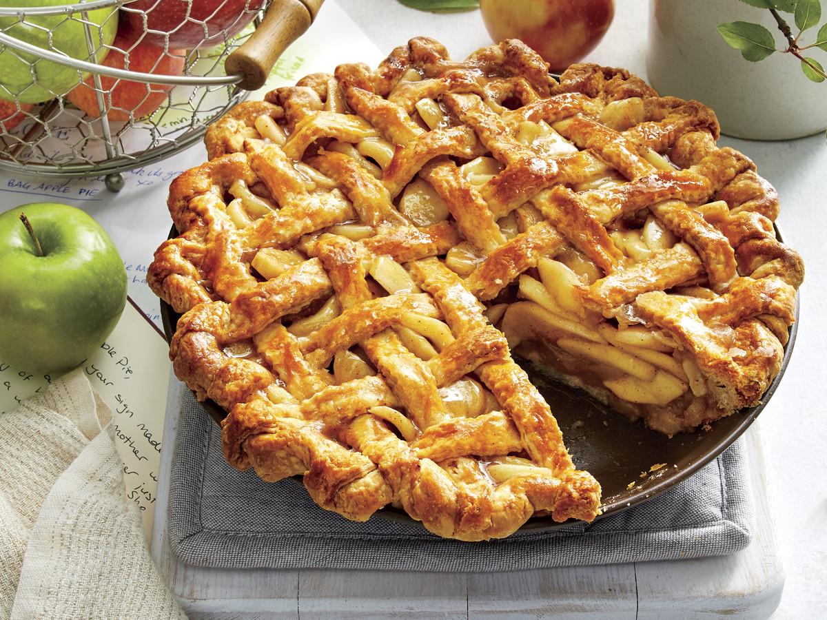 5. Bánh táo nướng (Apple Pie)