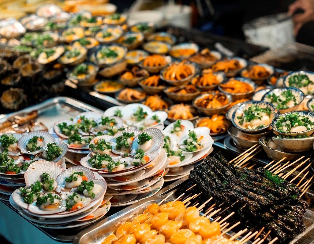 2. Hải sản nướng - Món ăn nên thưởng thức tại chợ đêm Phú Quốc