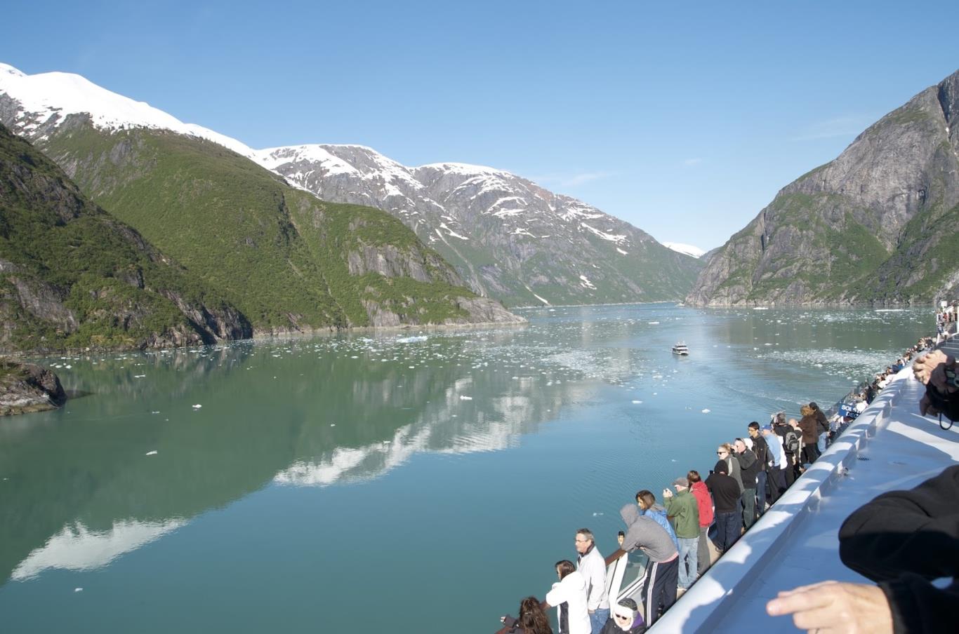 4. VỊNH TRACY ARM FJORD