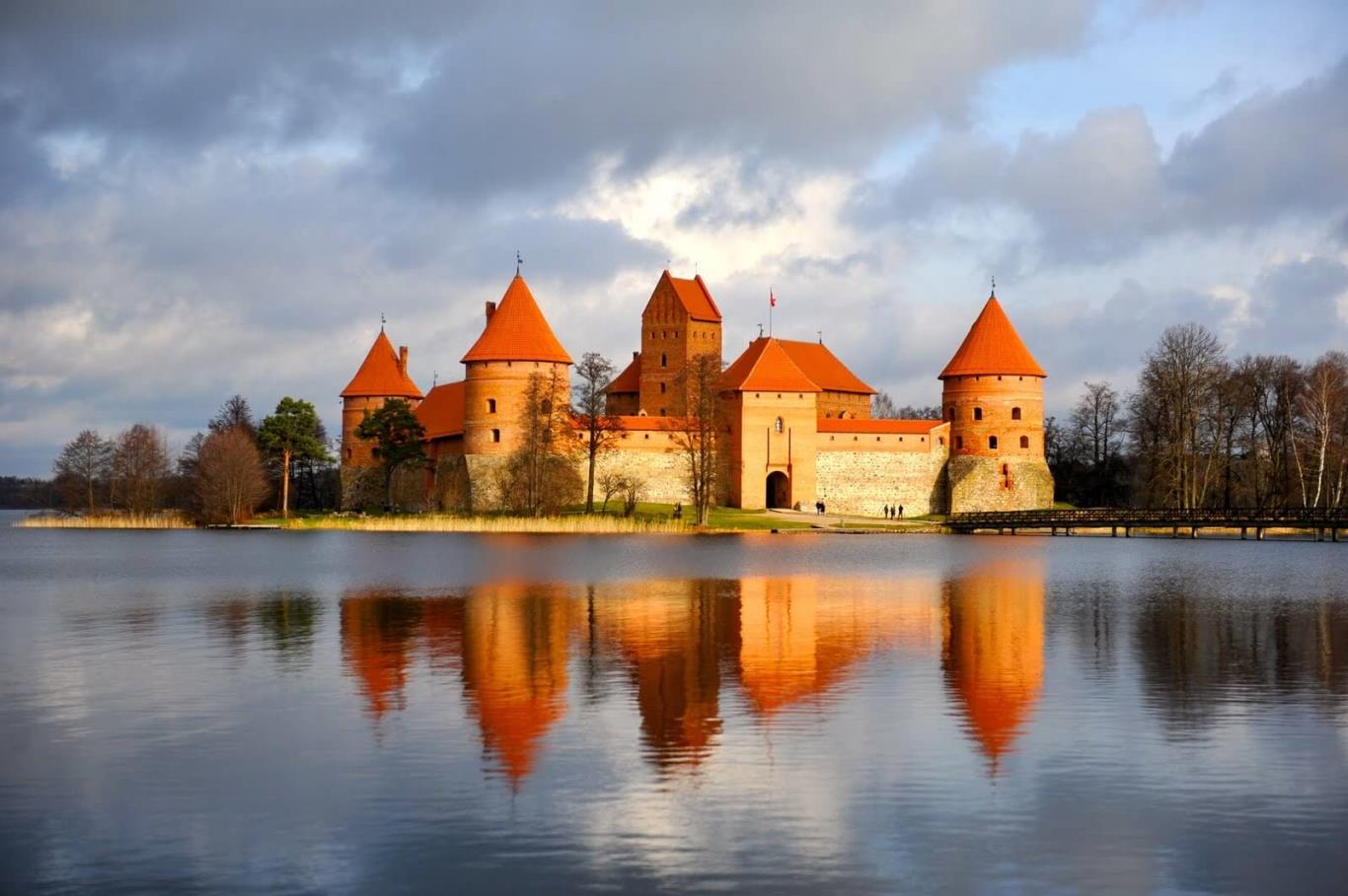 Lâu đài trên nước Trakai