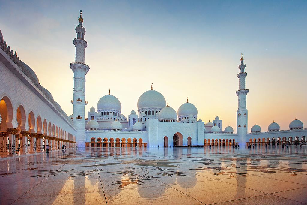 Đi Abu Dhabi, chiêm ngưỡng dinh Tổng thống tráng lệ ở UAE | VIETRAVEL - Vietravel