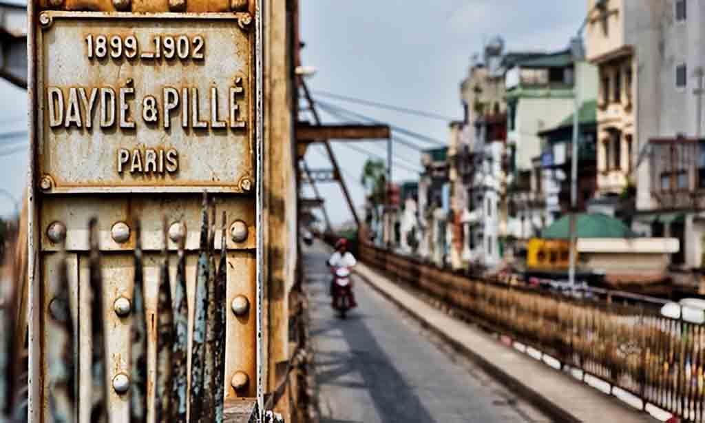 Cầu Long Biên từng được ví như “tháp Eiffel nằm ngang” giữa lòng Việt Nam