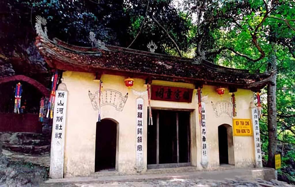 Đền Cửa Võng – Nơi lưu giữ dấu ấn văn hóa, lịch sử của dân tộc