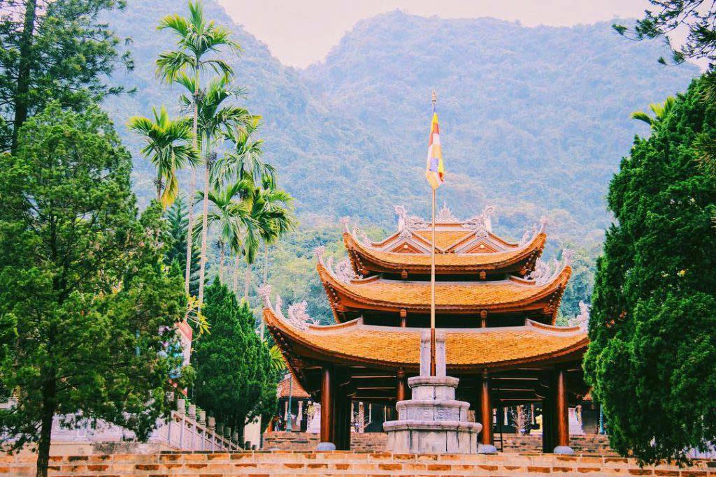 Trải nghiệm tour du lịch chùa Hương, khám phá vẻ đẹp tâm linh | VIETRAVEL -  Vietravel