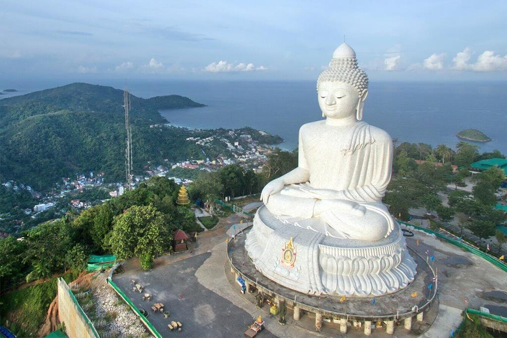 10. Tượng Đại Phật ở Phuket, Thái Lan