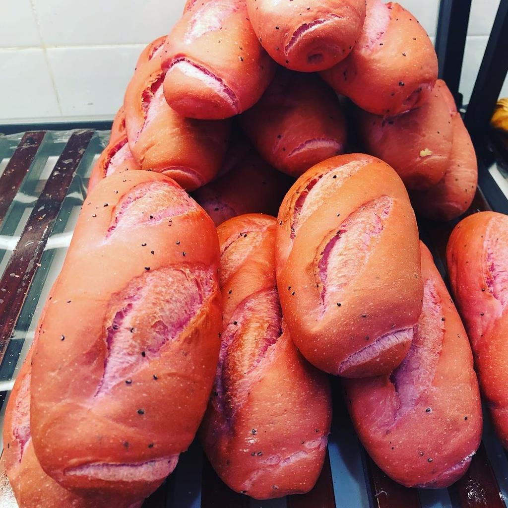 Bánh mì thanh long, Việt Nam