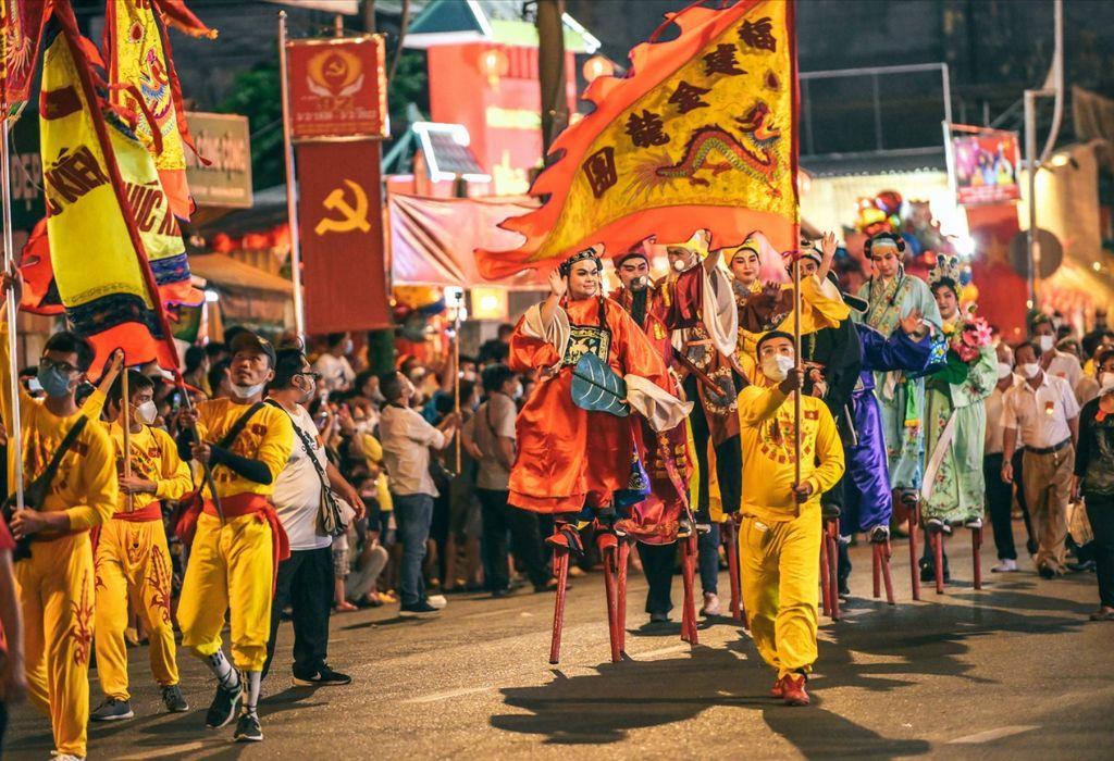 Du xuân Sài Gòn trải nghiệm lễ hội Tết Nguyên Tiêu người Hoa tại khu Chợ Lớn